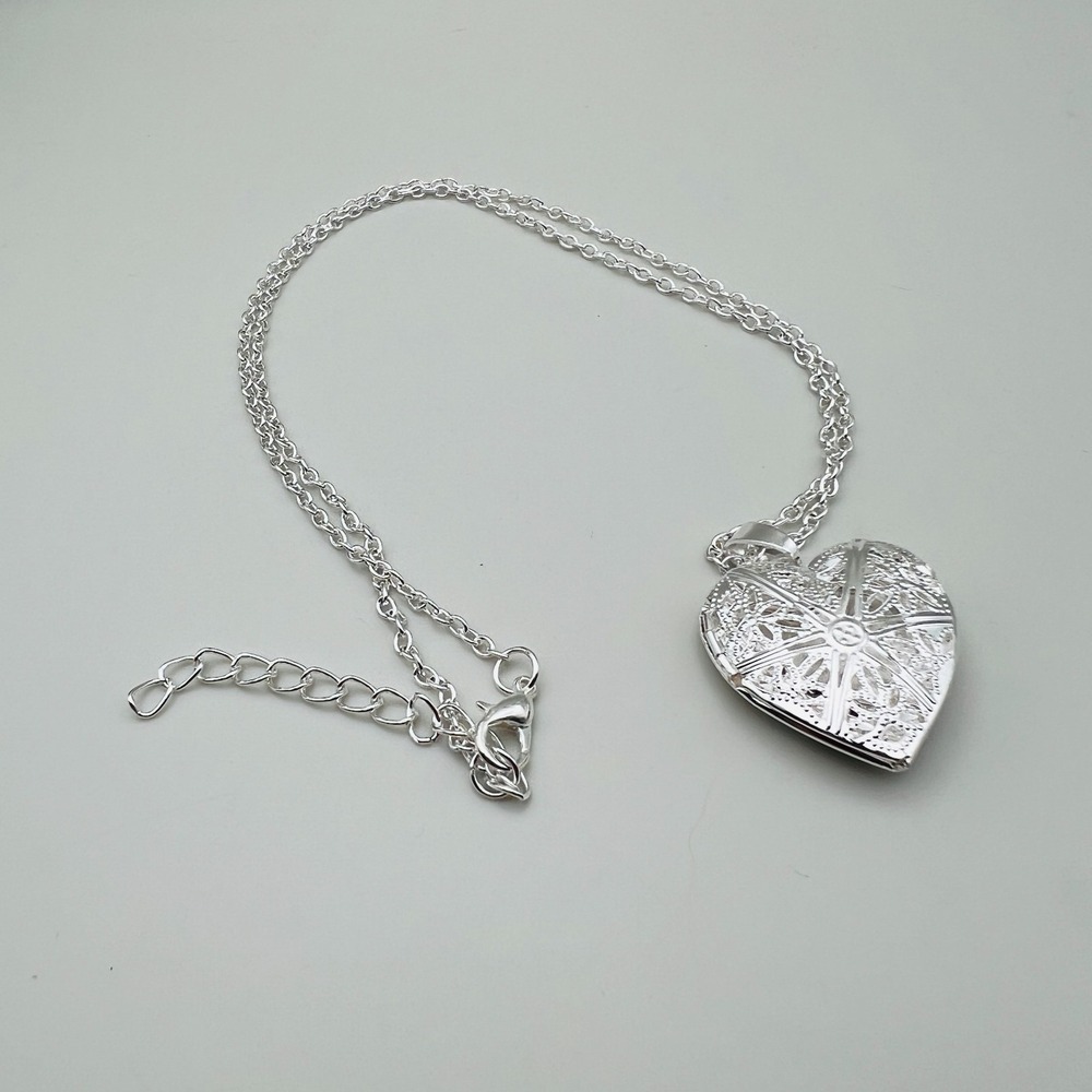 Silver Tone Heart Pendant Necklace Filigree Locket Style Romantic‎ Gift